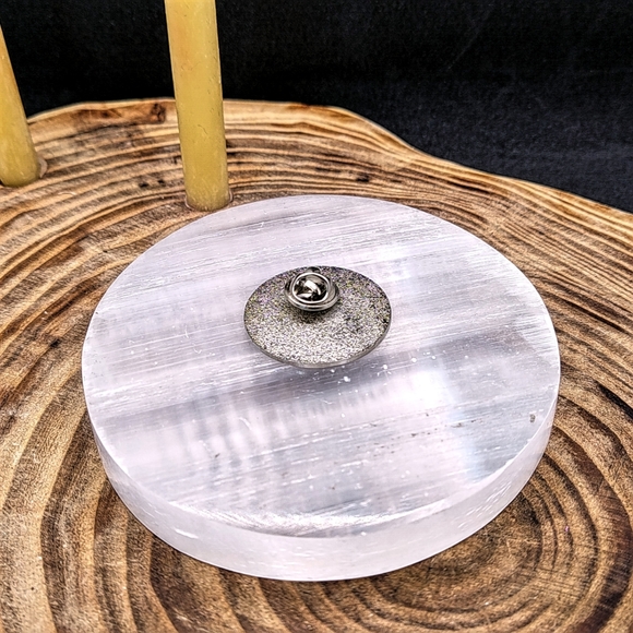 "Witch" Enamel Pin - Picture 2 of 3